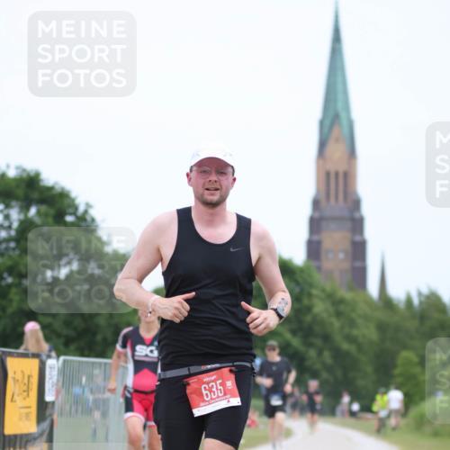 22.06.2025 - Viking Triathlon H.Heesch http://msf.ph/oto/8101380 22.06.2025 13:35:46 Laufen 242, 635, 639 meine-sportfotos.de