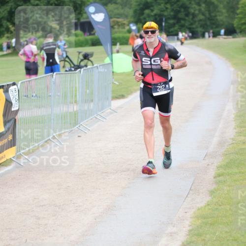 22.06.2025 - Viking Triathlon H.Heesch http://msf.ph/oto/8101383 22.06.2025 16:46:15 Laufen 292 meine-sportfotos.de
