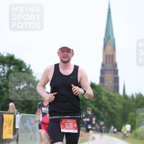22.06.2025 - Viking Triathlon H.Heesch http://msf.ph/oto/8101387 22.06.2025 13:35:46 Laufen 242, 635, 639 meine-sportfotos.de