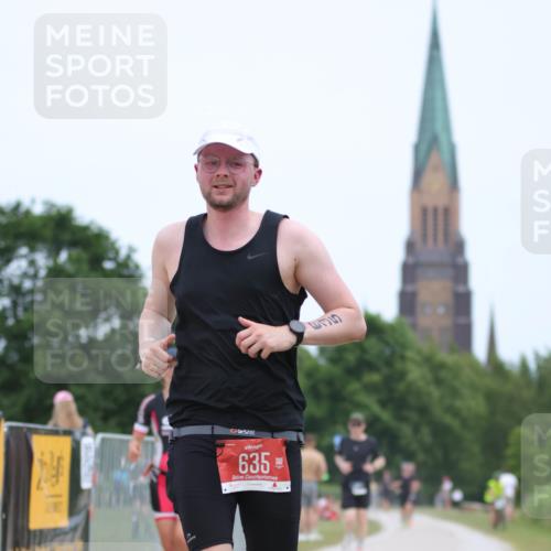 22.06.2025 - Viking Triathlon H.Heesch http://msf.ph/oto/8101402 22.06.2025 13:35:47 Laufen 479, 635, 639 meine-sportfotos.de