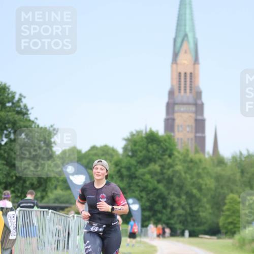 22.06.2025 - Viking Triathlon H.Heesch http://msf.ph/oto/8101410 22.06.2025 16:47:36 Laufen 476 meine-sportfotos.de