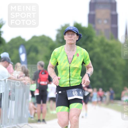 22.06.2025 - Viking Triathlon H.Heesch http://msf.ph/oto/8101422 22.06.2025 15:44:25 Laufen 66, 84, 276 meine-sportfotos.de