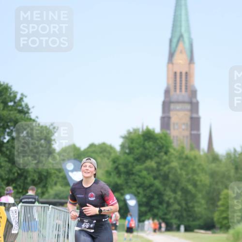 22.06.2025 - Viking Triathlon H.Heesch http://msf.ph/oto/8101433 22.06.2025 16:47:37 Laufen 476 meine-sportfotos.de