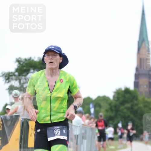 22.06.2025 - Viking Triathlon H.Heesch http://msf.ph/oto/8101451 22.06.2025 15:44:27 Laufen 66, 84, 276 meine-sportfotos.de