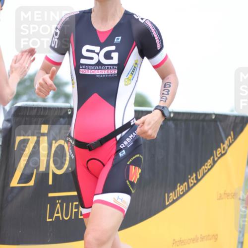 22.06.2025 - Viking Triathlon H.Heesch http://msf.ph/oto/8101465 22.06.2025 13:35:50 Laufen 479, 635, 639 meine-sportfotos.de