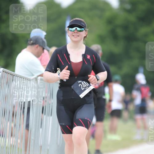 22.06.2025 - Viking Triathlon H.Heesch http://msf.ph/oto/8101468 22.06.2025 15:44:36 Laufen 240 meine-sportfotos.de