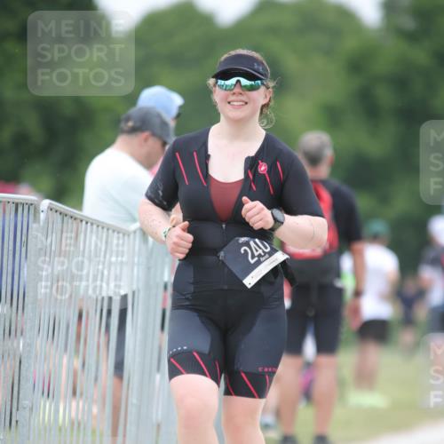 22.06.2025 - Viking Triathlon H.Heesch http://msf.ph/oto/8101486 22.06.2025 15:44:36 Laufen 240 meine-sportfotos.de