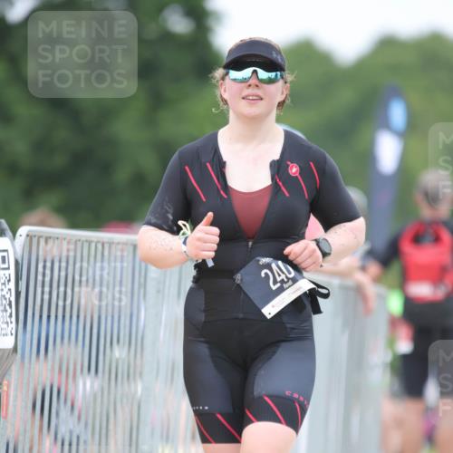 22.06.2025 - Viking Triathlon H.Heesch http://msf.ph/oto/8101511 22.06.2025 15:44:37 Laufen 240 meine-sportfotos.de