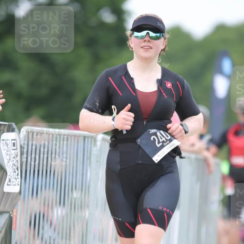 22.06.2025 - Viking Triathlon H.Heesch http://msf.ph/oto/8101517 22.06.2025 15:44:37 Laufen 240 meine-sportfotos.de