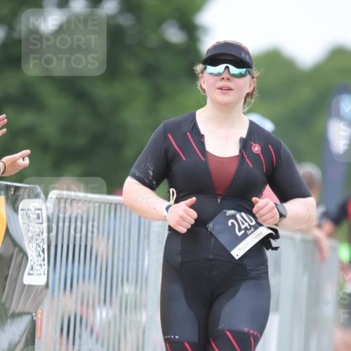 22.06.2025 - Viking Triathlon H.Heesch http://msf.ph/oto/8101522 22.06.2025 15:44:37 Laufen 240 meine-sportfotos.de