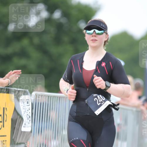 22.06.2025 - Viking Triathlon H.Heesch http://msf.ph/oto/8101529 22.06.2025 15:44:38 Laufen 240 meine-sportfotos.de