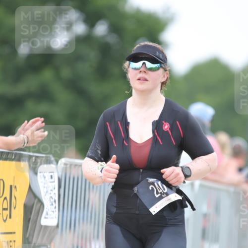 22.06.2025 - Viking Triathlon H.Heesch http://msf.ph/oto/8101538 22.06.2025 15:44:38 Laufen 240 meine-sportfotos.de