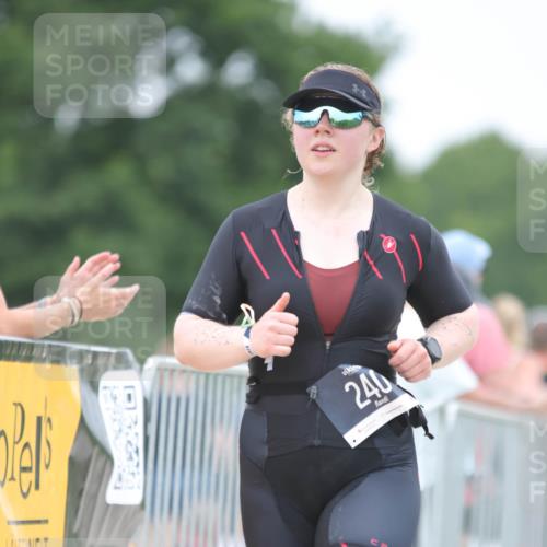 22.06.2025 - Viking Triathlon H.Heesch http://msf.ph/oto/8101542 22.06.2025 15:44:38 Laufen 240 meine-sportfotos.de