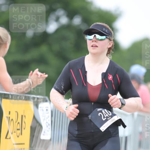 22.06.2025 - Viking Triathlon H.Heesch http://msf.ph/oto/8101551 22.06.2025 15:44:38 Laufen 240 meine-sportfotos.de