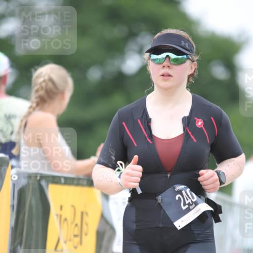 22.06.2025 - Viking Triathlon H.Heesch http://msf.ph/oto/8101567 22.06.2025 15:44:39 Laufen 240 meine-sportfotos.de