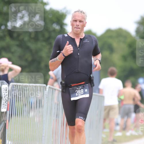 22.06.2025 - Viking Triathlon H.Heesch http://msf.ph/oto/8101569 22.06.2025 13:36:07 Laufen 87, 288, 641 meine-sportfotos.de