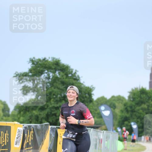 22.06.2025 - Viking Triathlon H.Heesch http://msf.ph/oto/8101576 22.06.2025 16:47:38 Laufen 476 meine-sportfotos.de