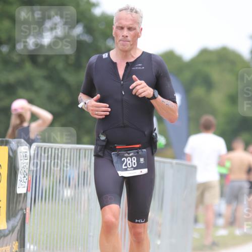 22.06.2025 - Viking Triathlon H.Heesch http://msf.ph/oto/8101582 22.06.2025 13:36:07 Laufen 87, 288, 641 meine-sportfotos.de