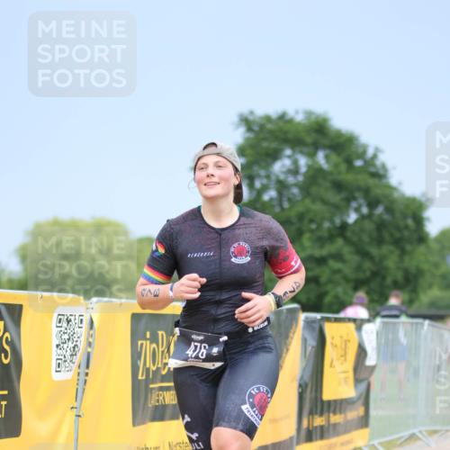 22.06.2025 - Viking Triathlon H.Heesch http://msf.ph/oto/8101675 22.06.2025 16:47:39 Laufen 476 meine-sportfotos.de