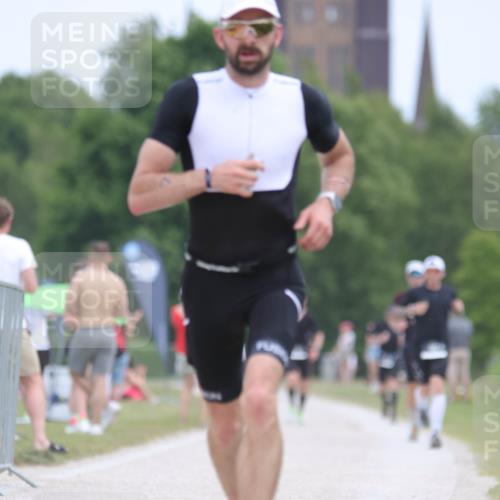 22.06.2025 - Viking Triathlon H.Heesch http://msf.ph/oto/8101718 22.06.2025 13:36:18 Laufen 7, 408 meine-sportfotos.de