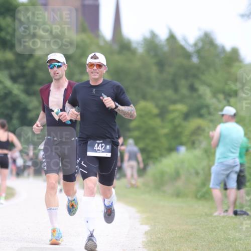 22.06.2025 - Viking Triathlon H.Heesch http://msf.ph/oto/8101737 22.06.2025 13:36:26 Laufen 442, 527 meine-sportfotos.de