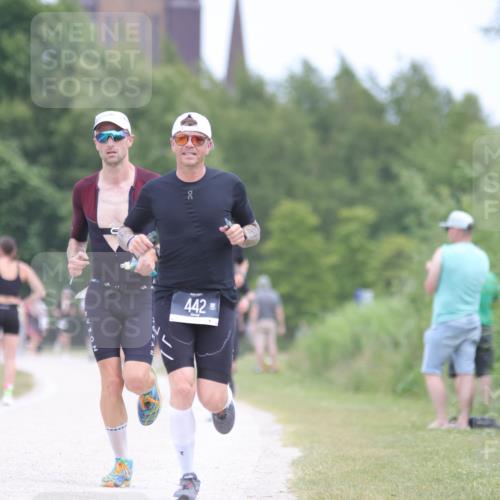 22.06.2025 - Viking Triathlon H.Heesch http://msf.ph/oto/8101744 22.06.2025 13:36:26 Laufen 442, 527 meine-sportfotos.de