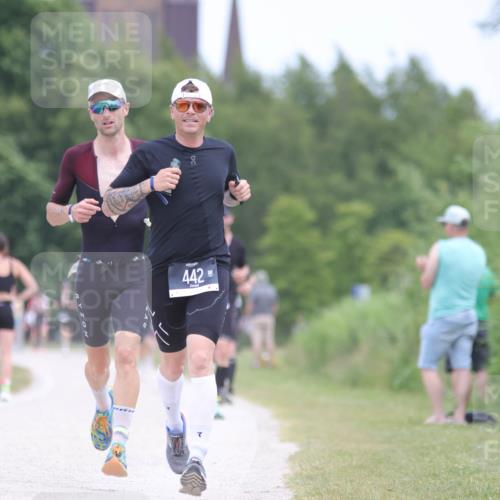 22.06.2025 - Viking Triathlon H.Heesch http://msf.ph/oto/8101763 22.06.2025 13:36:26 Laufen 442, 527 meine-sportfotos.de