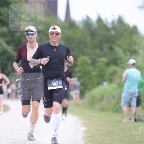 22.06.2025 - Viking Triathlon H.Heesch http://msf.ph/oto/8101770 22.06.2025 13:36:26 Laufen 442, 527 meine-sportfotos.de