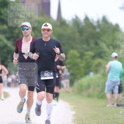 22.06.2025 - Viking Triathlon H.Heesch http://msf.ph/oto/8101774 22.06.2025 13:36:26 Laufen 442, 527 meine-sportfotos.de