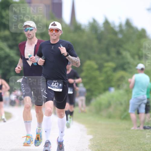 22.06.2025 - Viking Triathlon H.Heesch http://msf.ph/oto/8101778 22.06.2025 13:36:26 Laufen 442, 527 meine-sportfotos.de