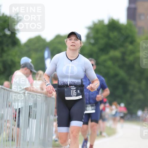22.06.2025 - Viking Triathlon H.Heesch http://msf.ph/oto/8101814 22.06.2025 15:45:30 Laufen 115, 449 meine-sportfotos.de