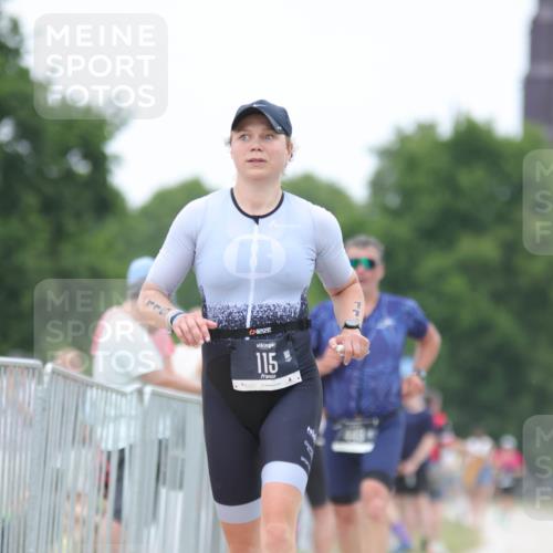 22.06.2025 - Viking Triathlon H.Heesch http://msf.ph/oto/8101847 22.06.2025 15:45:31 Laufen 115, 449 meine-sportfotos.de