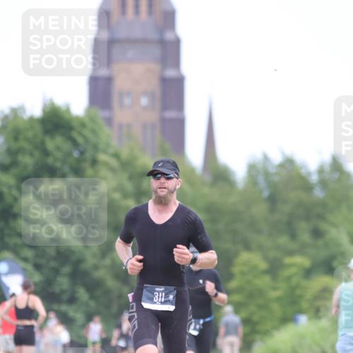 22.06.2025 - Viking Triathlon H.Heesch http://msf.ph/oto/8101879 22.06.2025 13:36:32 Laufen 311, 442, 527 meine-sportfotos.de