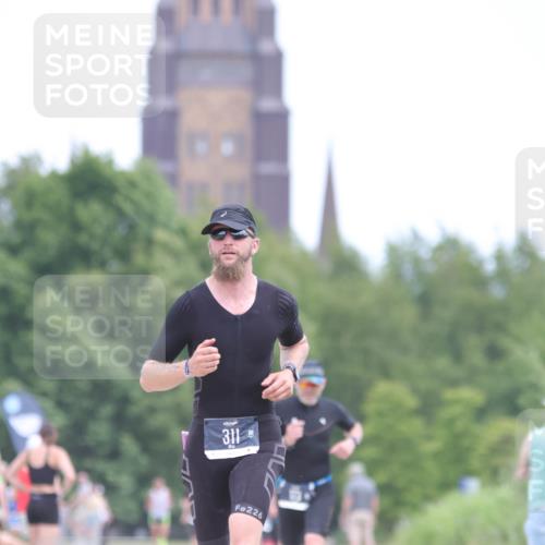 22.06.2025 - Viking Triathlon H.Heesch http://msf.ph/oto/8101918 22.06.2025 13:36:32 Laufen 311, 442, 527 meine-sportfotos.de