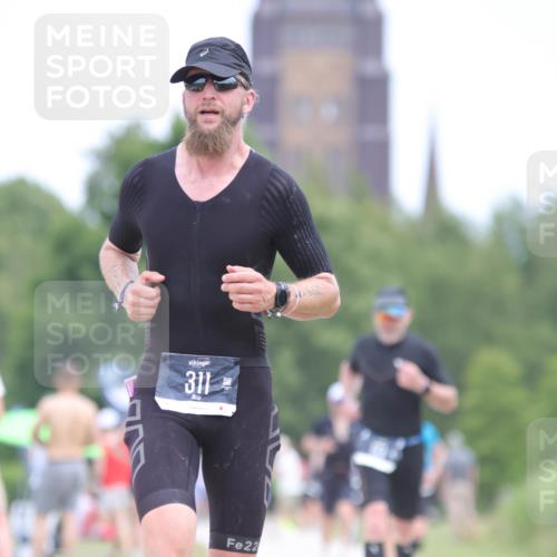 22.06.2025 - Viking Triathlon H.Heesch http://msf.ph/oto/8101959 22.06.2025 13:36:34 Laufen 173, 311, 442, 527 meine-sportfotos.de