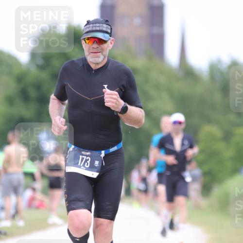 22.06.2025 - Viking Triathlon H.Heesch http://msf.ph/oto/8101996 22.06.2025 13:36:39 Laufen 125, 128, 173, 311 meine-sportfotos.de