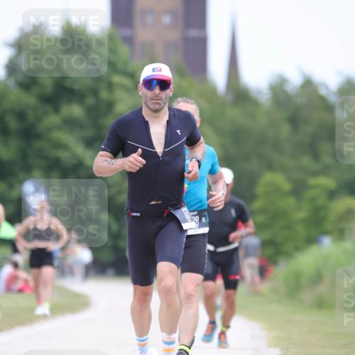22.06.2025 - Viking Triathlon H.Heesch http://msf.ph/oto/8102016 22.06.2025 13:36:42 Laufen 125, 128, 173 meine-sportfotos.de