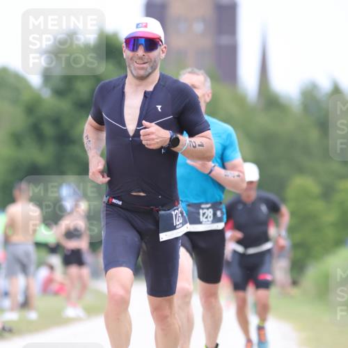 22.06.2025 - Viking Triathlon H.Heesch http://msf.ph/oto/8102066 22.06.2025 13:36:43 Laufen 125, 128, 173, 283 meine-sportfotos.de
