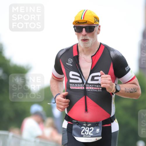 22.06.2025 - Viking Triathlon H.Heesch http://msf.ph/oto/8102072 22.06.2025 15:45:50 Laufen 292, 412 meine-sportfotos.de