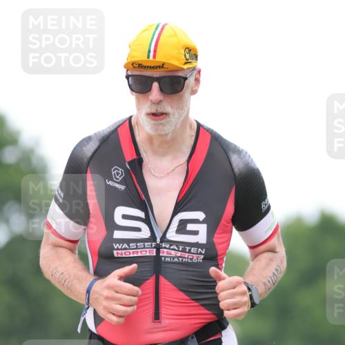 22.06.2025 - Viking Triathlon H.Heesch http://msf.ph/oto/8102118 22.06.2025 15:45:51 Laufen 292, 412 meine-sportfotos.de