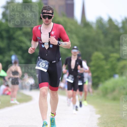22.06.2025 - Viking Triathlon H.Heesch http://msf.ph/oto/8102123 22.06.2025 13:36:51 Laufen 193, 283, 429 meine-sportfotos.de