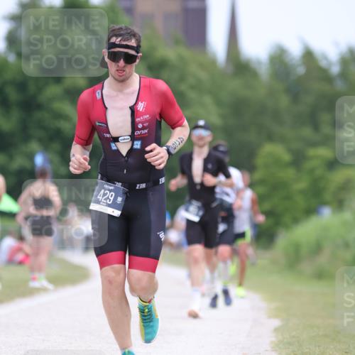 22.06.2025 - Viking Triathlon H.Heesch http://msf.ph/oto/8102133 22.06.2025 13:36:51 Laufen 193, 283, 429 meine-sportfotos.de