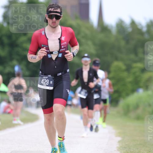 22.06.2025 - Viking Triathlon H.Heesch http://msf.ph/oto/8102137 22.06.2025 13:36:52 Laufen 193, 283, 429 meine-sportfotos.de