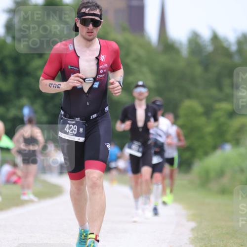 22.06.2025 - Viking Triathlon H.Heesch http://msf.ph/oto/8102140 22.06.2025 13:36:52 Laufen 193, 283, 429 meine-sportfotos.de