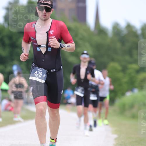 22.06.2025 - Viking Triathlon H.Heesch http://msf.ph/oto/8102152 22.06.2025 13:36:52 Laufen 193, 283, 429 meine-sportfotos.de