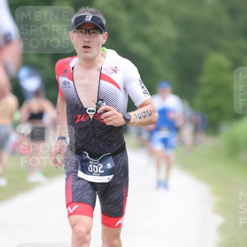 22.06.2025 - Viking Triathlon H.Heesch http://msf.ph/oto/8102212 22.06.2025 13:37:02 Laufen 193, 290, 349, 352 meine-sportfotos.de