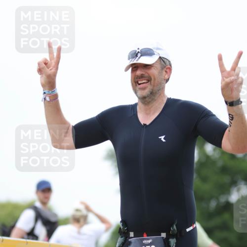 22.06.2025 - Viking Triathlon H.Heesch http://msf.ph/oto/8102227 22.06.2025 15:46:25 Laufen 335, 456 meine-sportfotos.de