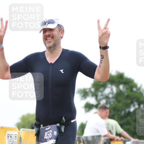 22.06.2025 - Viking Triathlon H.Heesch http://msf.ph/oto/8102267 22.06.2025 15:46:26 Laufen 335, 456 meine-sportfotos.de