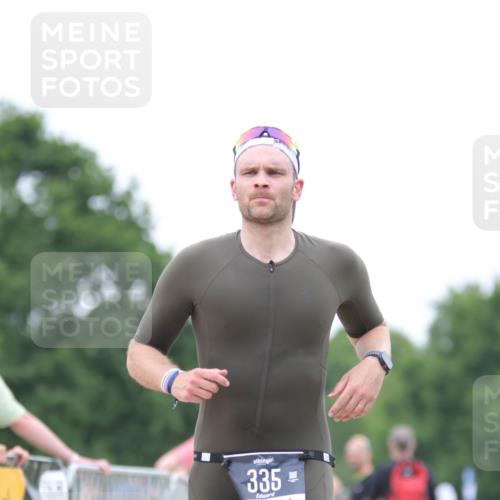 22.06.2025 - Viking Triathlon H.Heesch http://msf.ph/oto/8102275 22.06.2025 15:46:27 Laufen 335, 456 meine-sportfotos.de