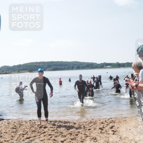 22.06.2025 - Viking Triathlon MichiJ http://msf.ph/oto/8102305 22.06.2025 10:45:58 Schwimmen 217, 342, 360, 372, 425, 468, 525, 615, 621, 633, 647 meine-sportfotos.de